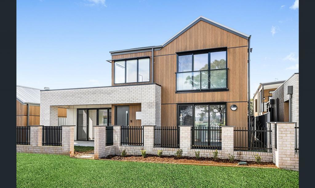 7 Zigzag Lane, Strathnairn, ACT 2615