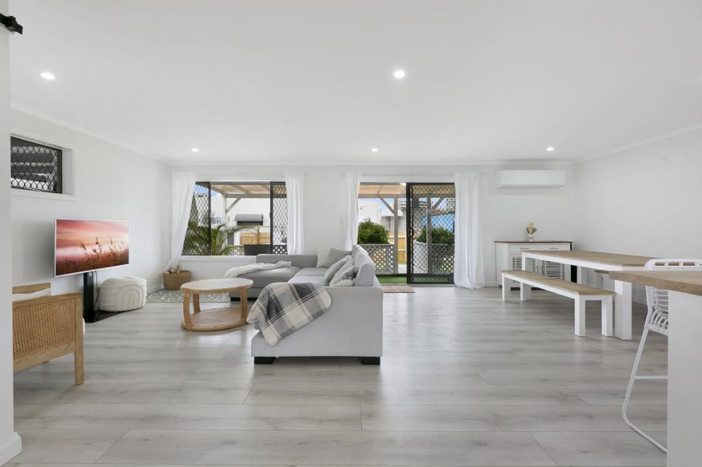 48 Lemana Lane, Miami, QLD 4220