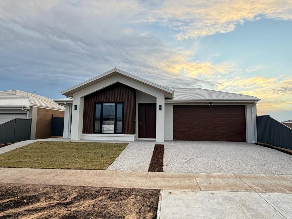 54 Karol St, Alfredton, VIC 3350