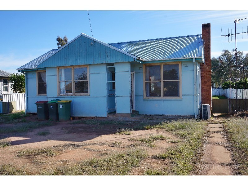 27 Campbell St, Trangie, NSW 2823