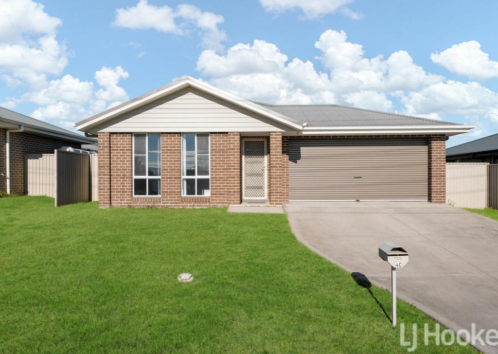 4c Upfold St, Gormans Hill, NSW 2795