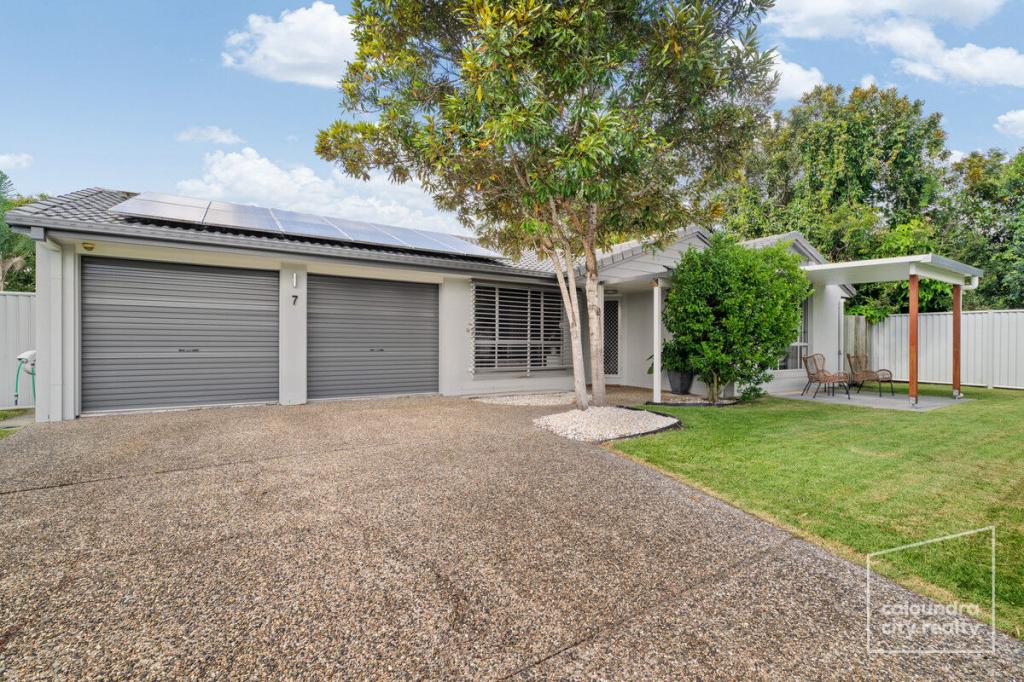 7 Bellevue Dr, Little Mountain, QLD 4551