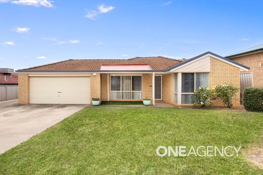 26 Kirrang Ave, Glenfield Park, NSW 2650
