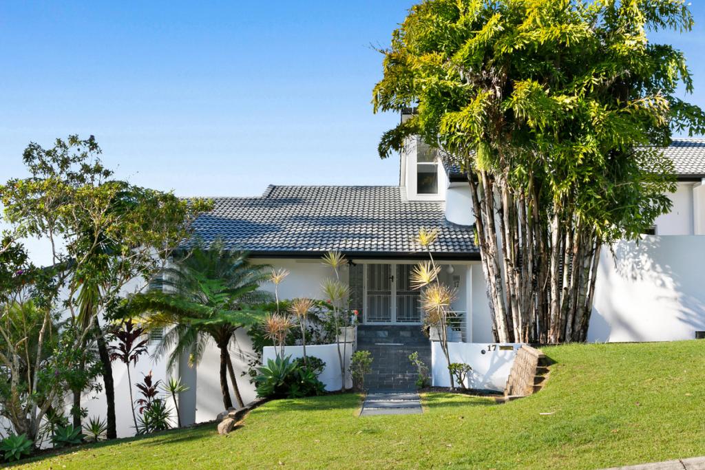 15-17 Buckingham Way, Elanora, QLD 4221