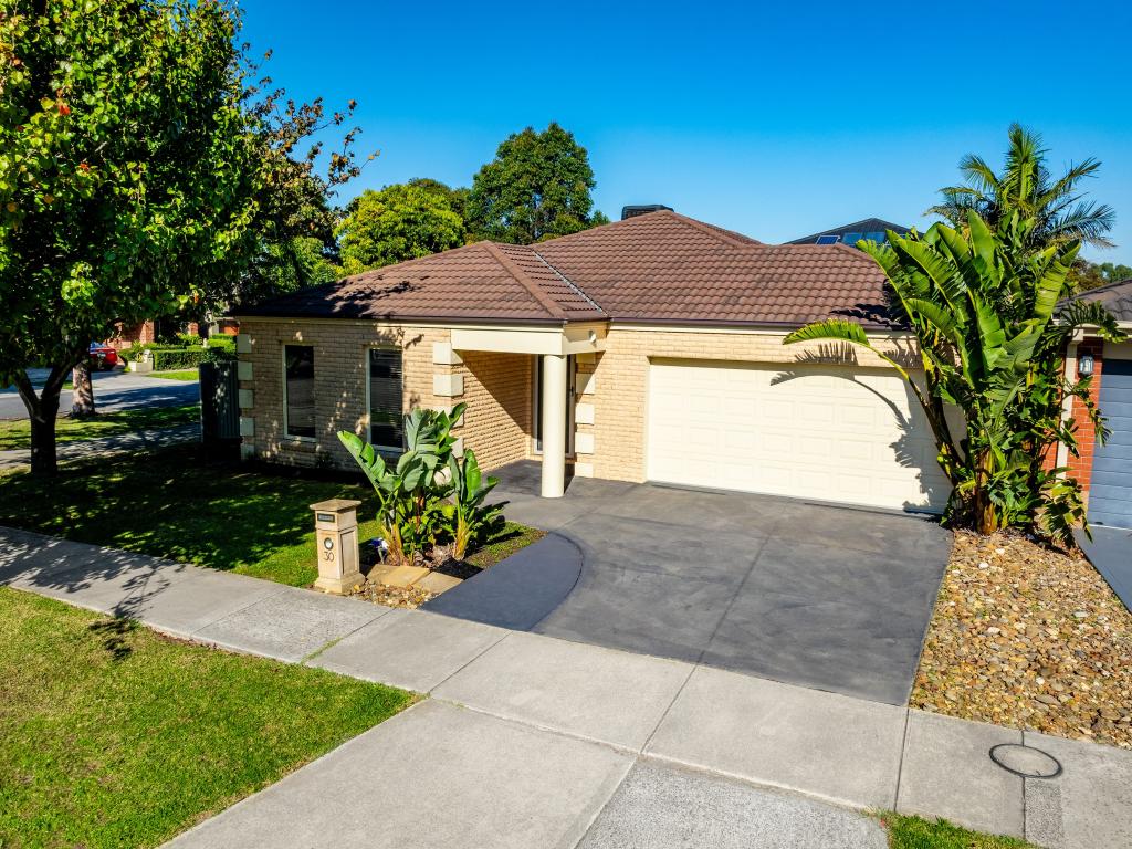 30 PIPETRACK CCT, CRANBOURNE EAST, VIC 3977