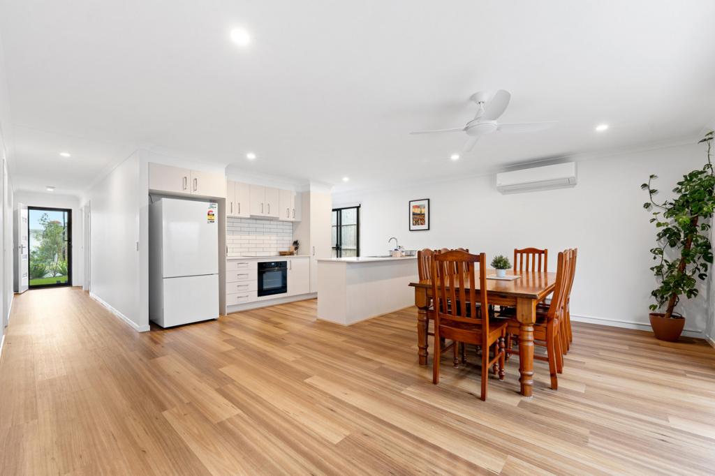 35 AURORA CRES, GLASS HOUSE MOUNTAINS, QLD 4518