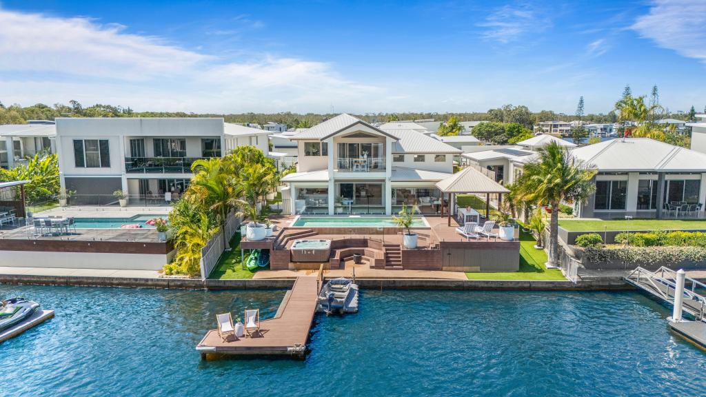 16 Deep Water Cct, Pelican Waters, QLD 4551