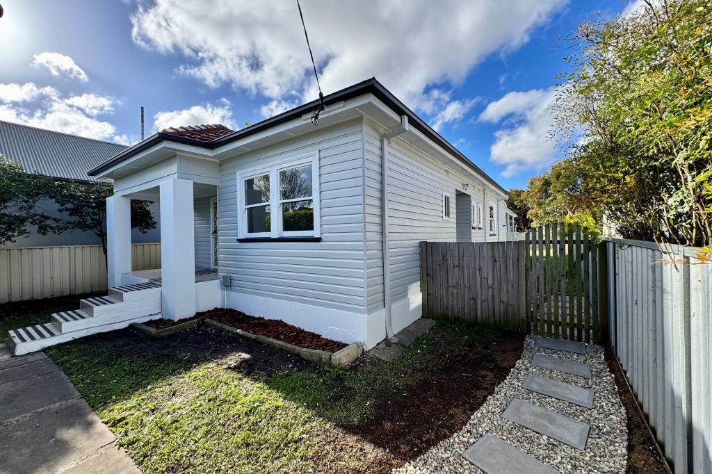 4 Sunderland St, Mayfield, NSW 2304