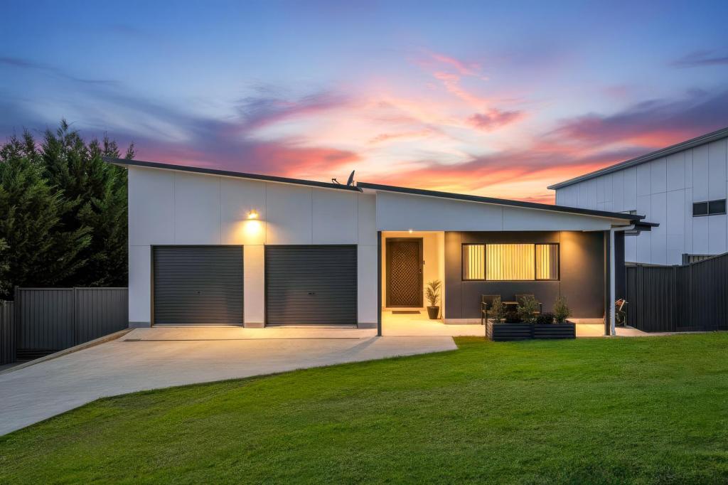 5 Swan Ridge Pl, Moruya, NSW 2537