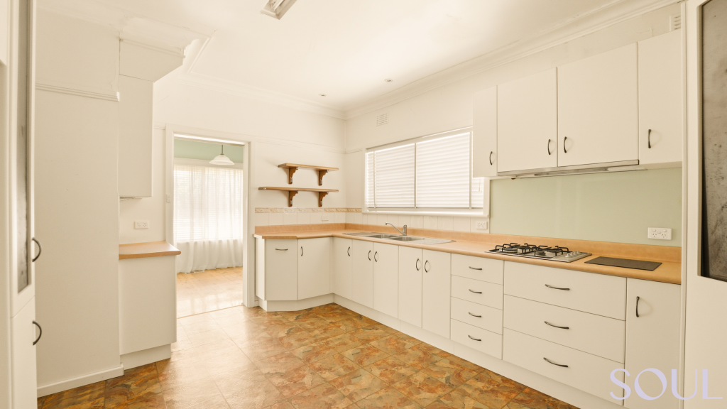 10 Turner St, Griffith, NSW 2680