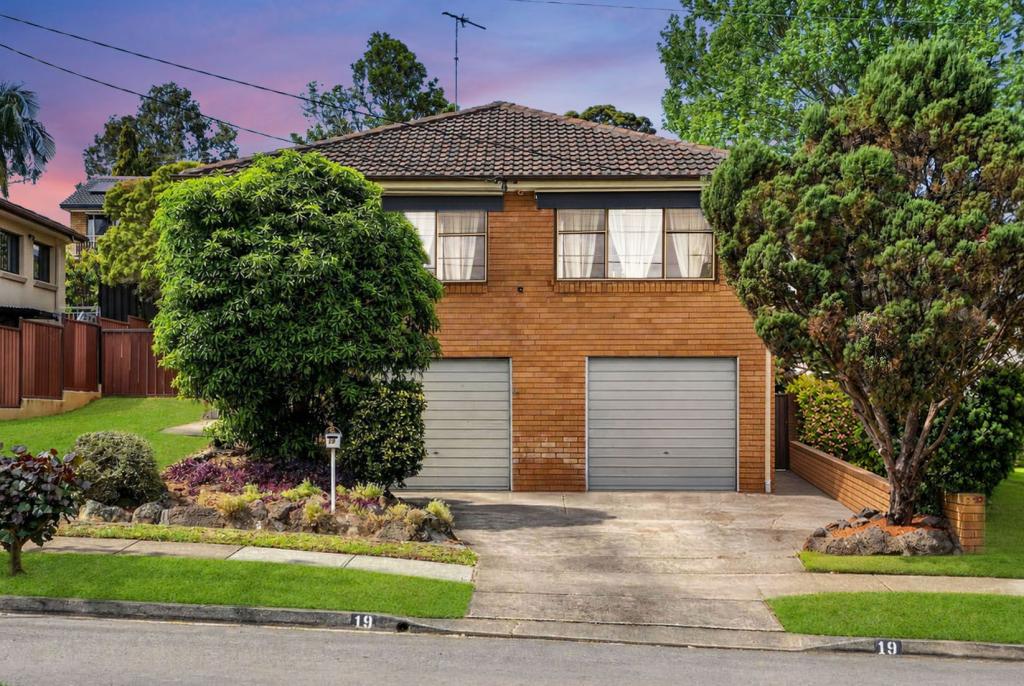 19 Bellotti Ave, Winston Hills, NSW 2153