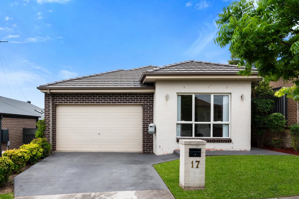 17 Domus St, Glenmore Park, NSW 2745