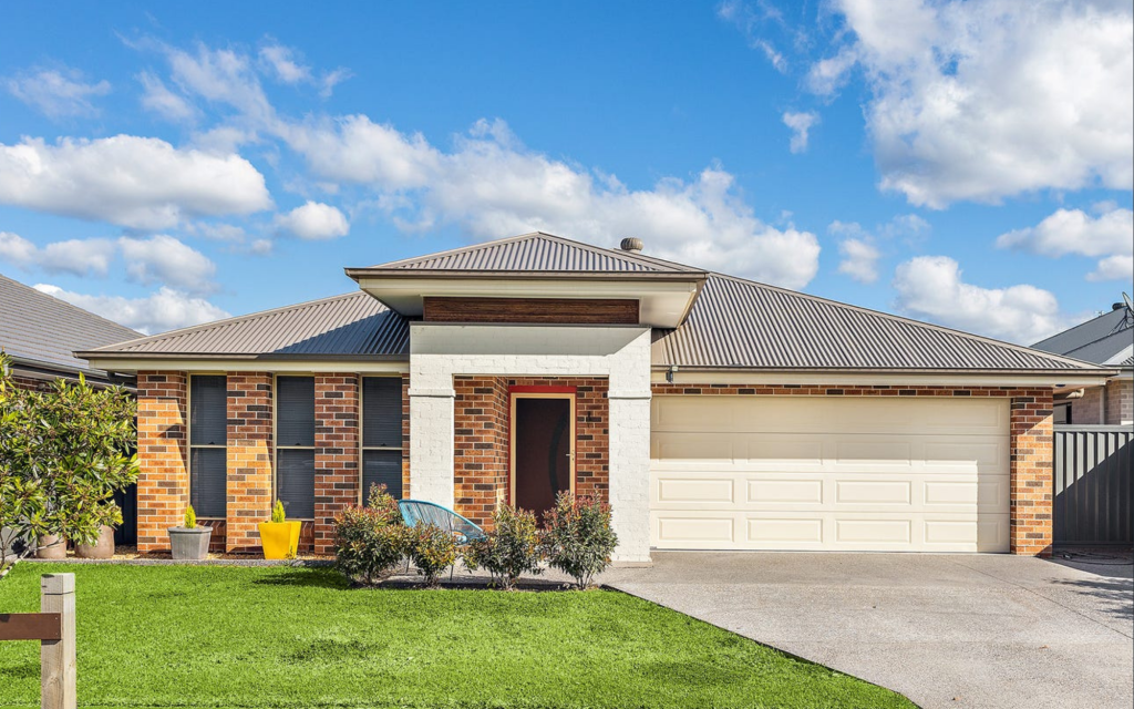 13 Peninsula Ave, Haywards Bay, NSW 2530