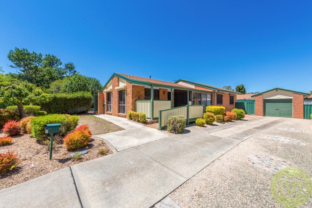 4 MIDGE ST, GORDON, ACT 2906