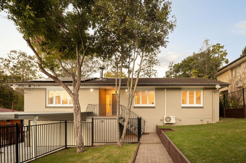 10 HARVARD ST, KENMORE, QLD 4069