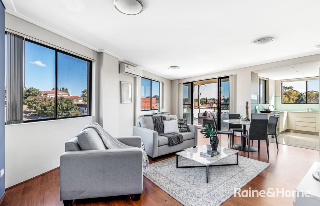 301/2a Sarsfield Cct, Bexley North, NSW 2207