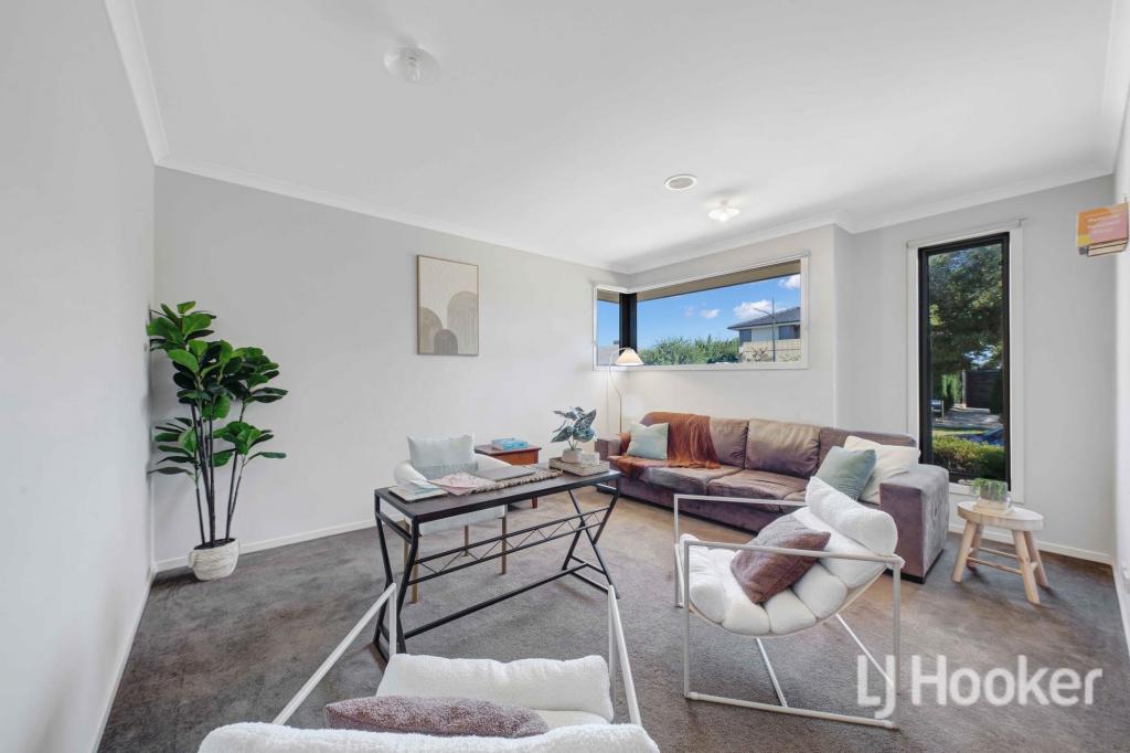 4 Longford Cres, Weir Views, VIC 3338