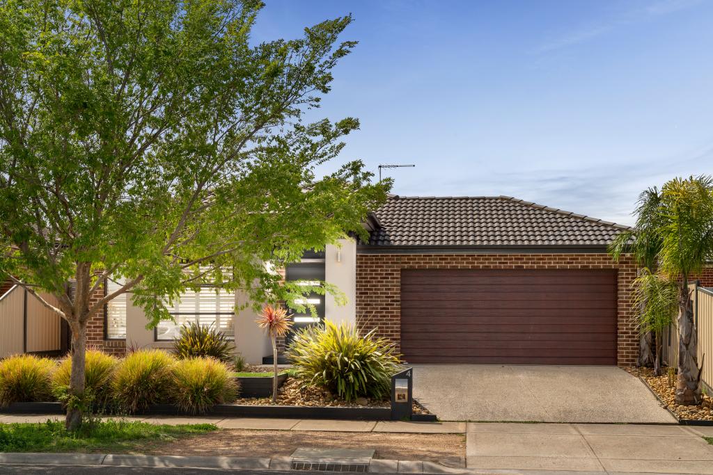 4 Royale Dr, Fraser Rise, VIC 3336