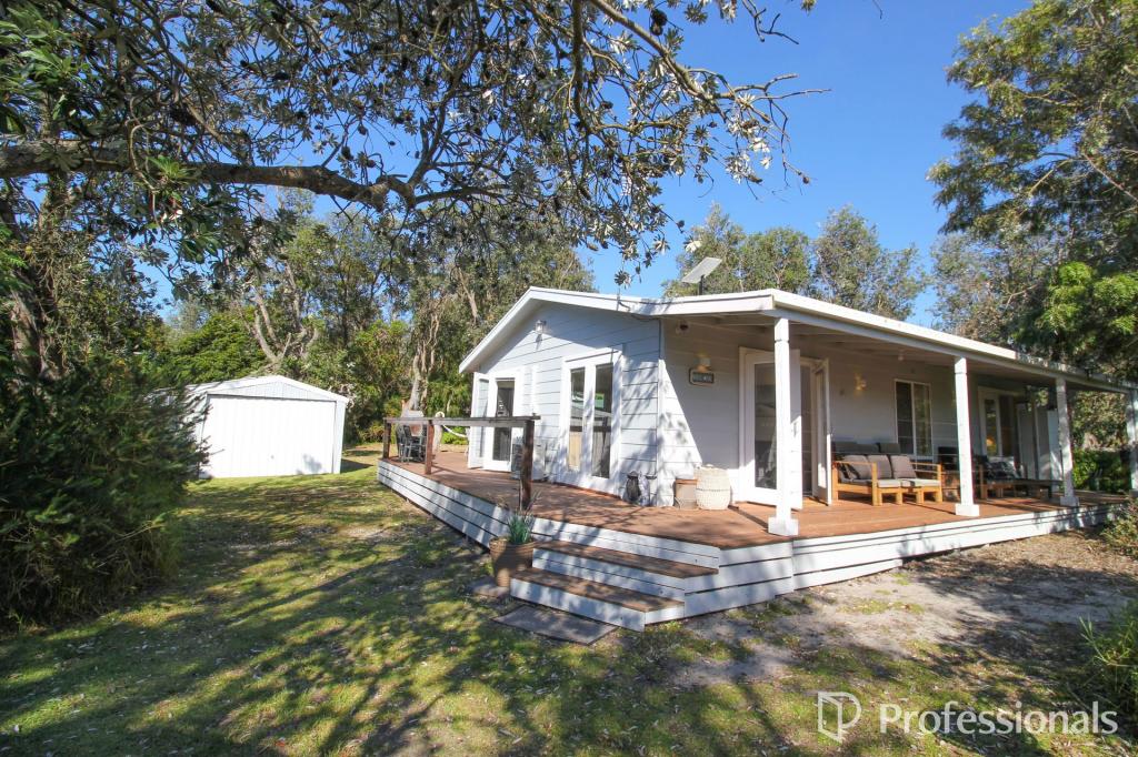 11 Macassar Cres, The Honeysuckles, VIC 3851