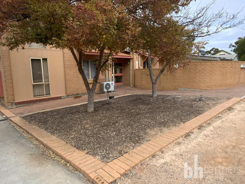 4/11 CONEYBEER ST, BERRI, SA 5343