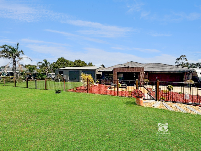 1 Magnolia Way, Paynesville, VIC 3880