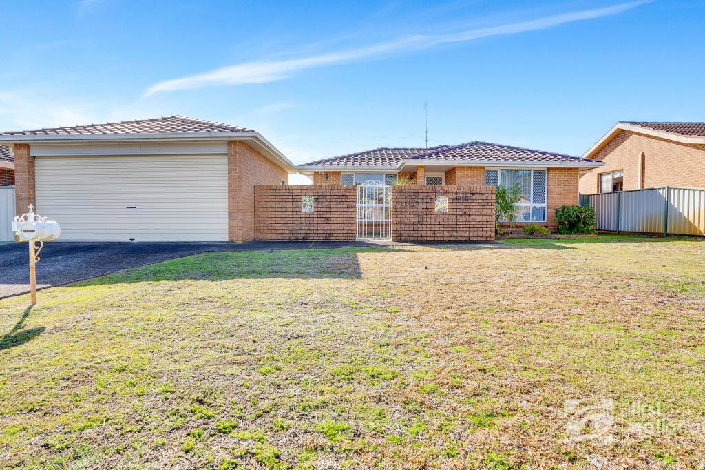 39 Kennewell Pde, Tuncurry, NSW 2428