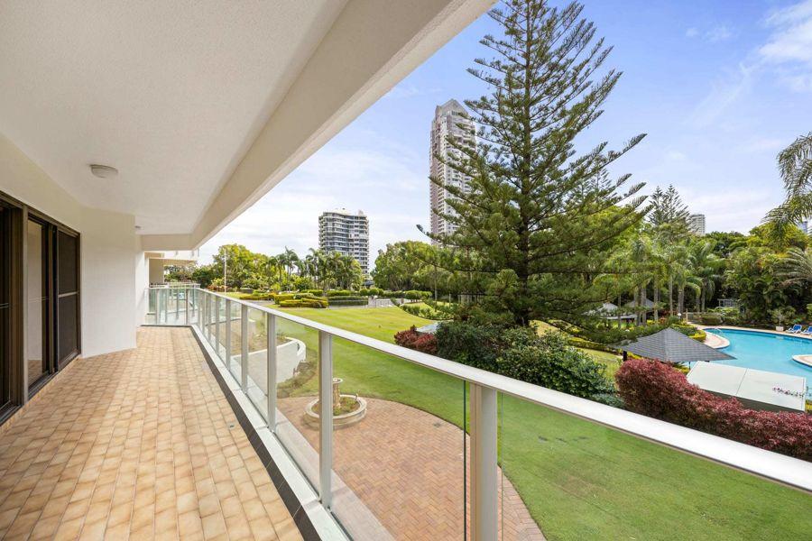 6/2 ADMIRALTY DR, SURFERS PARADISE, QLD 4217