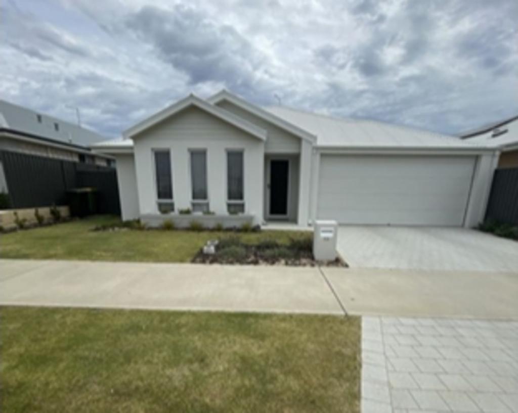 15 Moonlight St, Madora Bay, WA 6210