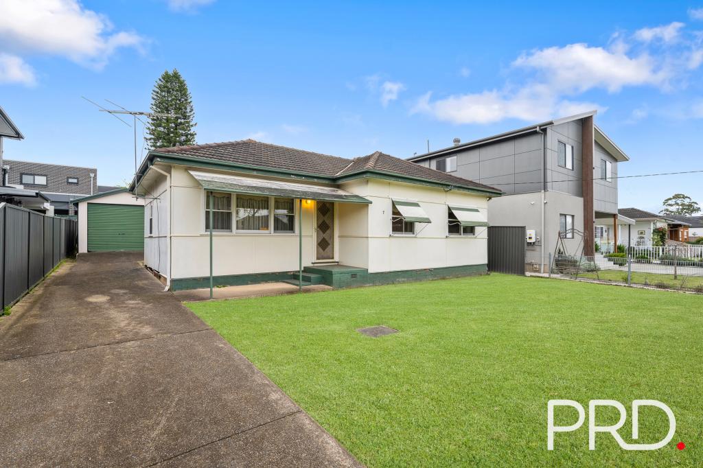7 Coolaroo Cres, Lurnea, NSW 2170