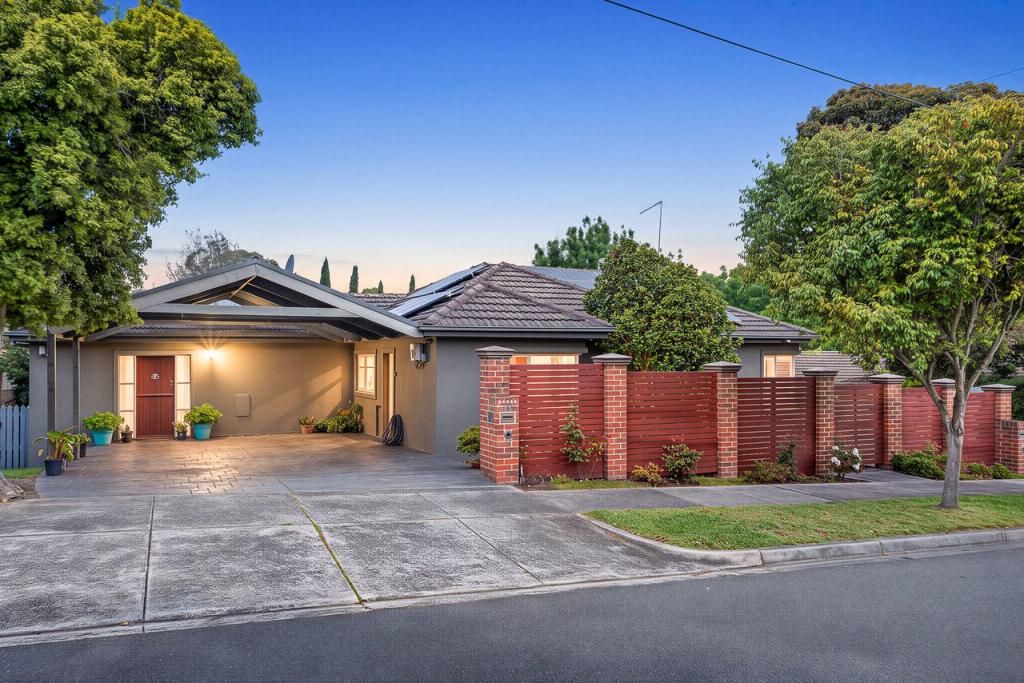 8 MILAN ST, DONCASTER EAST, VIC 3109