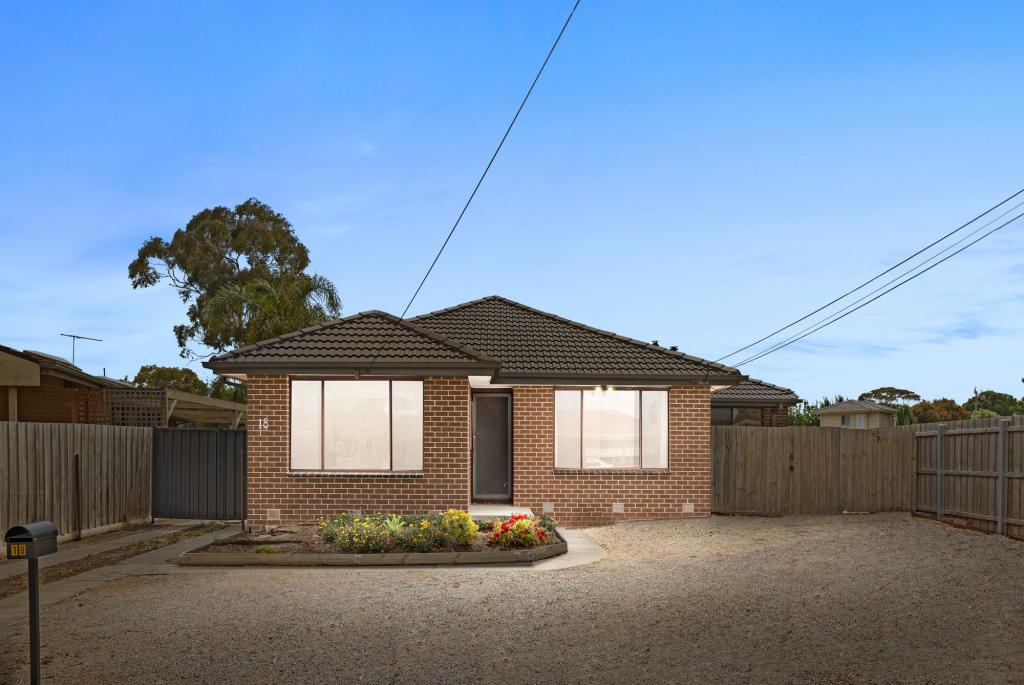 18 Oppy Cres, Hoppers Crossing, VIC 3029