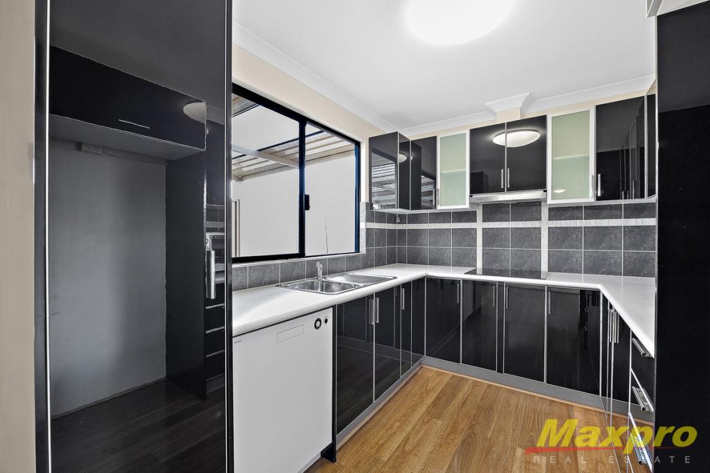 15A NOWRANIE PL, HILLMAN, WA 6168