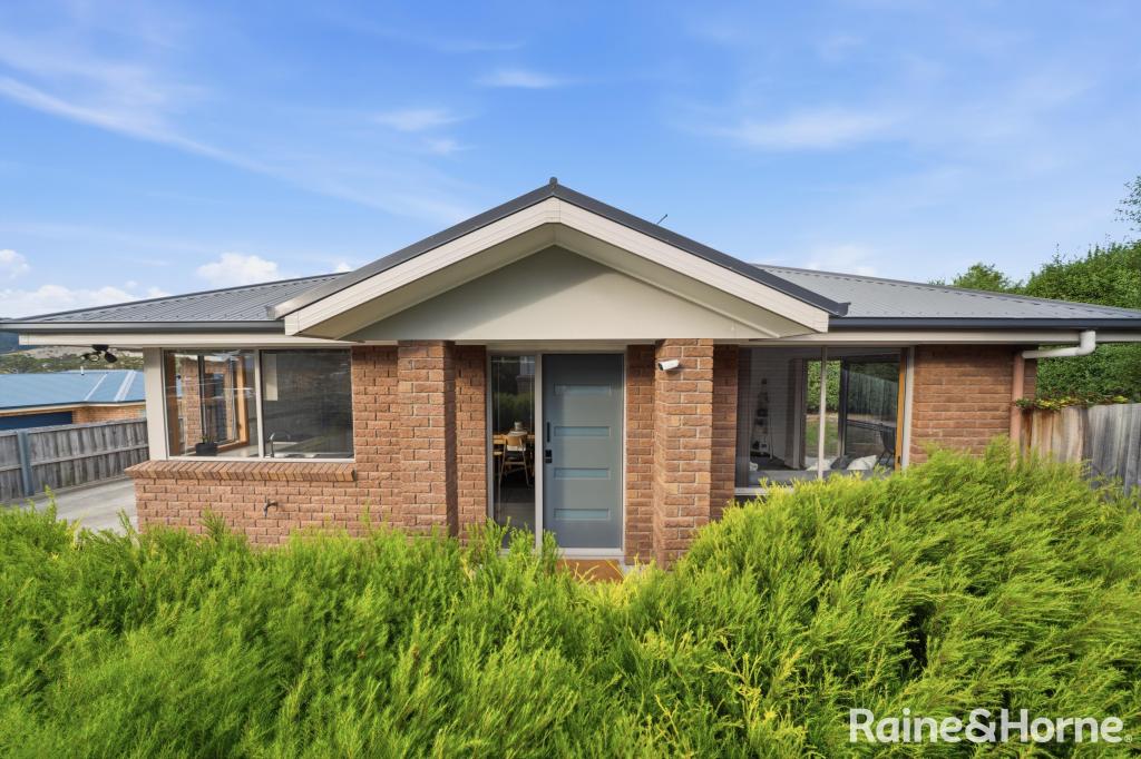 2/9 Hance Rd, Howrah, TAS 7018