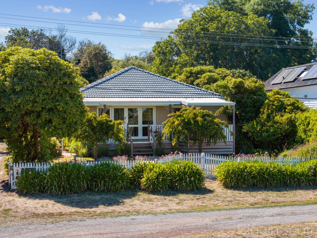 9 Queensberry St, Daylesford, VIC 3460