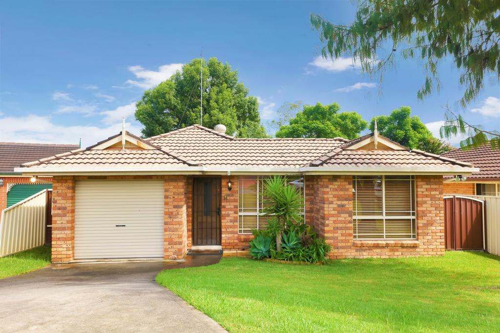 8 Ernstine Hill Cl, Glenmore Park, NSW 2745