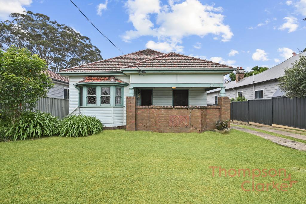 35 PORTER AVE, EAST MAITLAND, NSW 2323