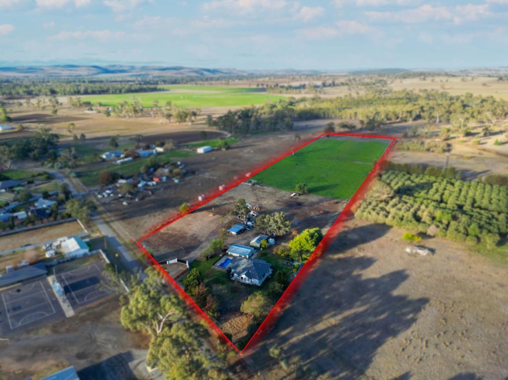 3 Pioneer Ave, Gumly Gumly, NSW 2652