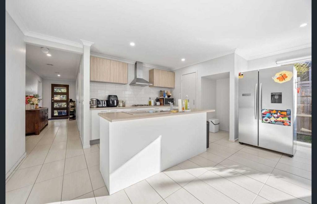 3 Shearwater Dr, Armstrong Creek, VIC 3217