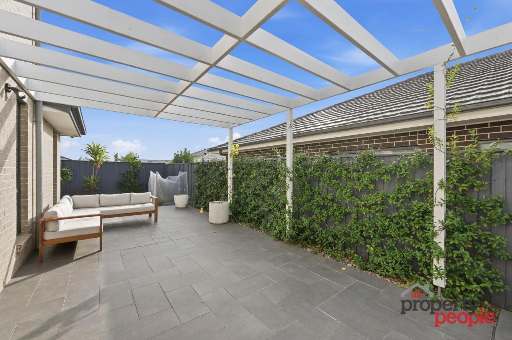 84 Silvester Way, Gledswood Hills, NSW 2557