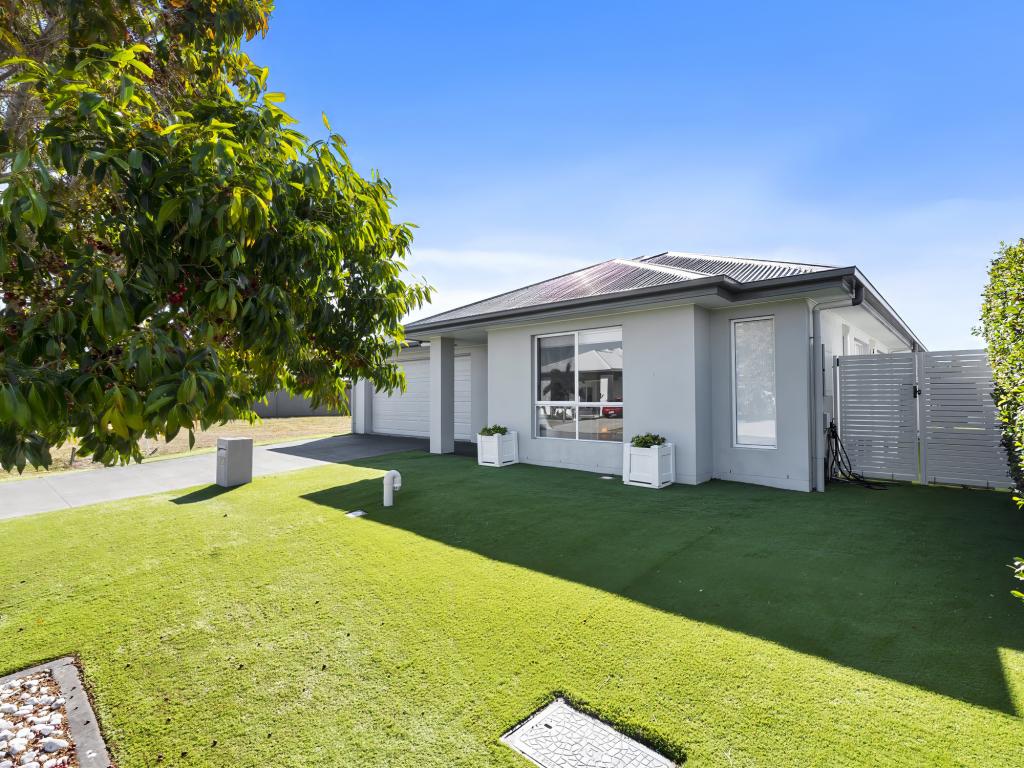 12 Callisia Cres, Banksia Beach, QLD 4507