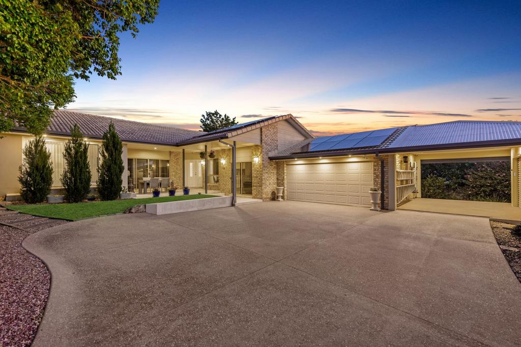 55 Camberwell Cct, Robina, QLD 4226