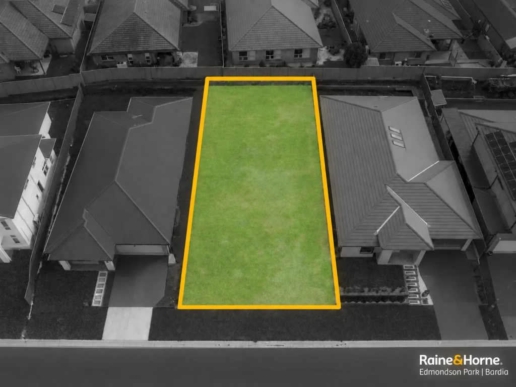 24 Illyria St, Rosemeadow, NSW 2560