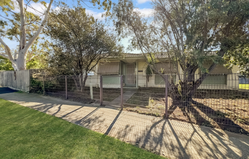111 Fairbairn Dr, Corio, VIC 3214