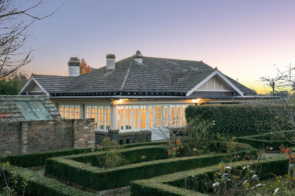 26 Elizabeth St, Moss Vale, NSW 2577