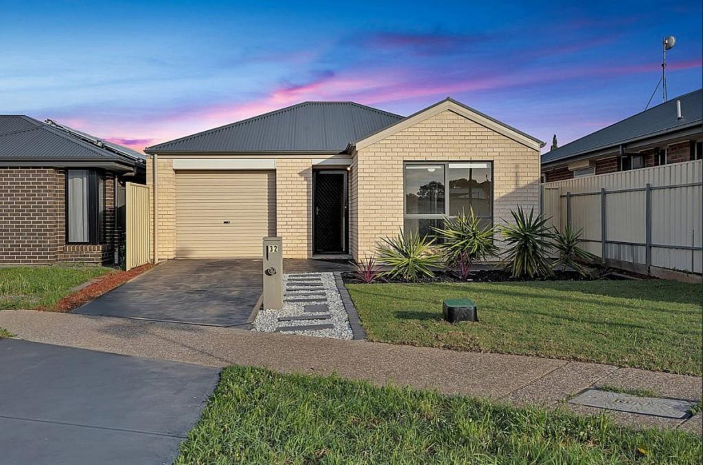 32 Elly Dr, Munno Para West, SA 5115