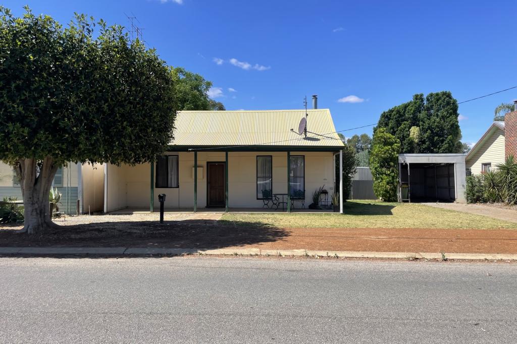 21 Stafford St, Moora, WA 6510