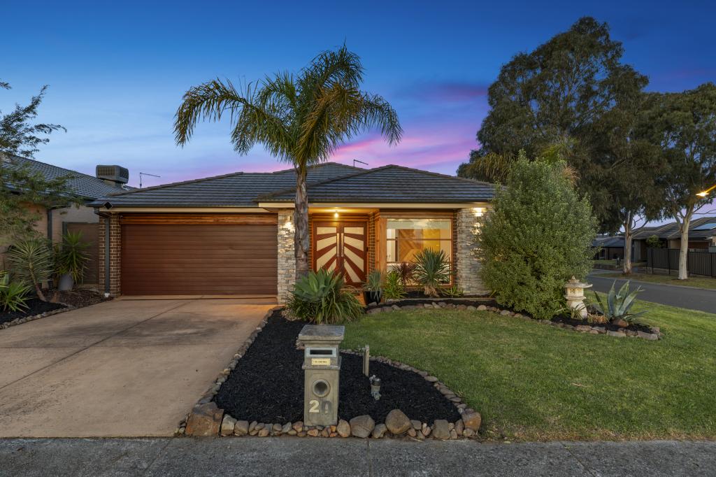 20 Waterside Dr, Pakenham, VIC 3810