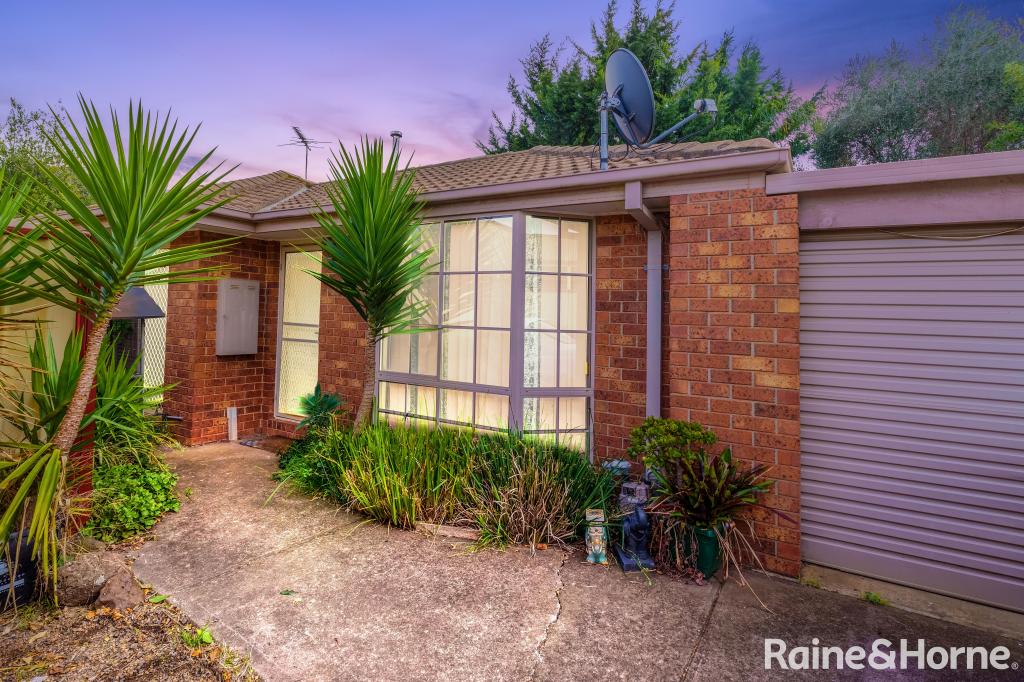 2/10 Benjamin Ct, Kurunjang, VIC 3337