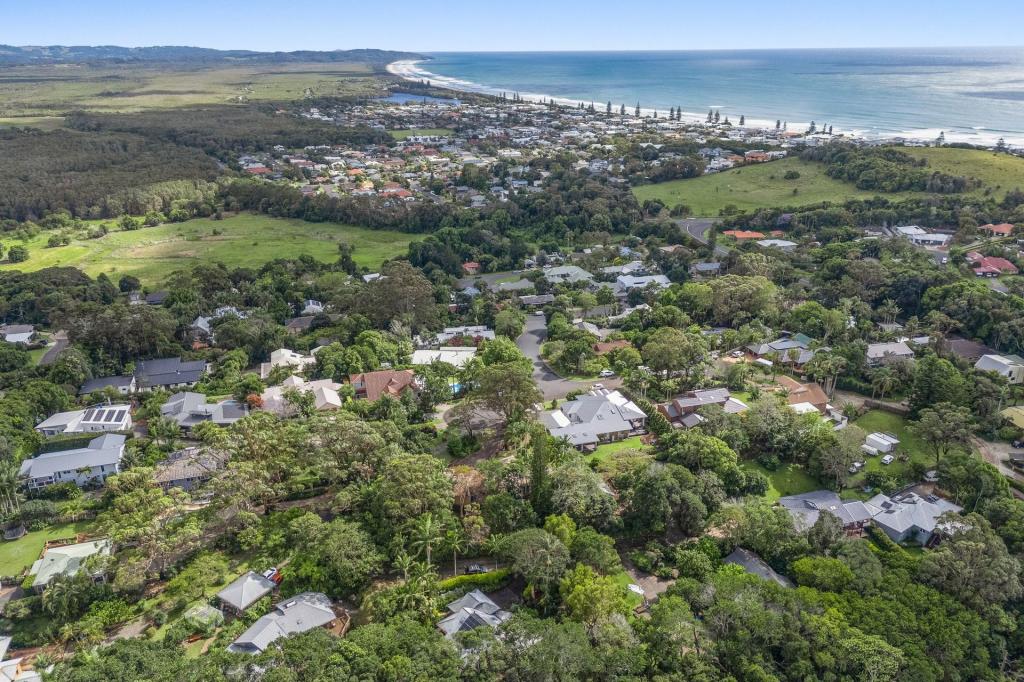 18 Stonehenge Pl, Lennox Head, NSW 2478