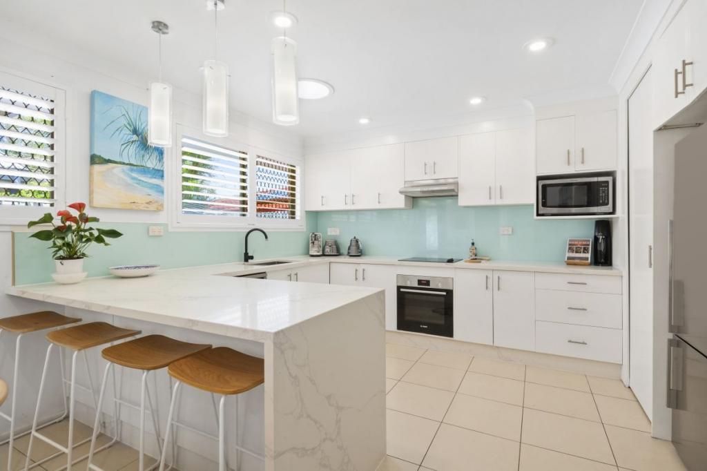 24 Wave St, Mermaid Beach, QLD 4218